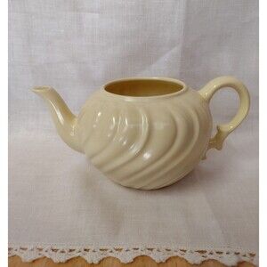 Franciscan Coronado Teapot Vintage Yellow Satin Swirl Vintage MCM no lid - EUC!